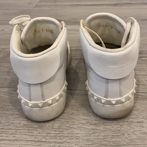 Valentino high top white/gold Rockstud sneakers - Picture 3 of 5